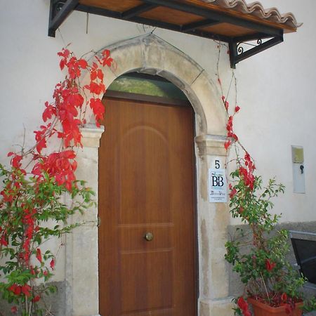Medieval Village Of Pacentro מראה חיצוני תמונה
