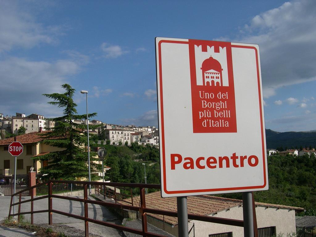 Medieval Village Of Pacentro חדר תמונה