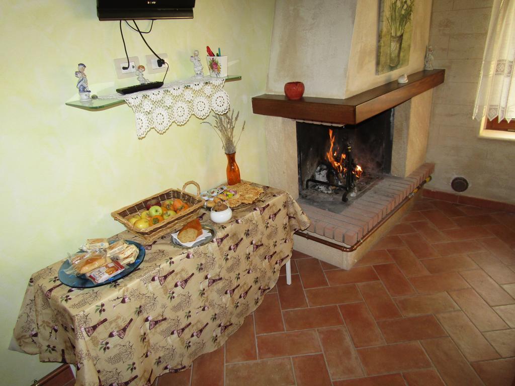 Medieval Village Of Pacentro חדר תמונה